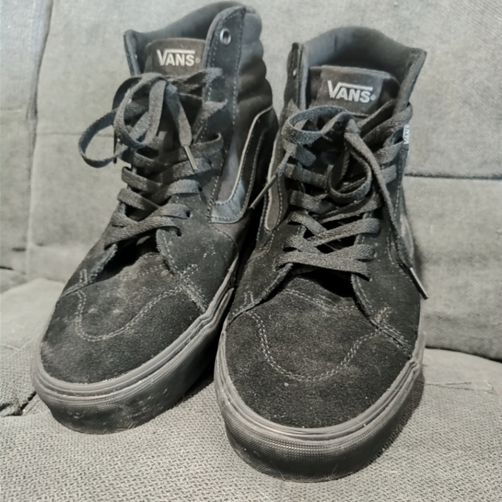 Black VANS 9.5